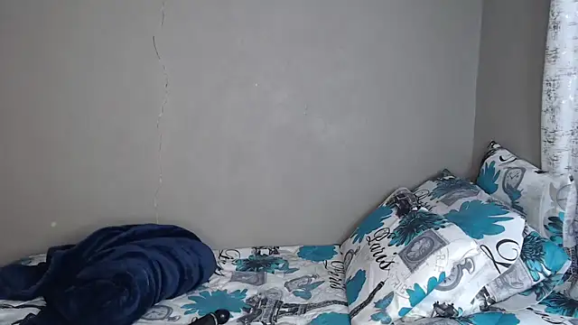 Snapshot of Lunalee chatting on December 2025 09:05:01 AM Lunalee online show from December 2025 09:05:01 AM