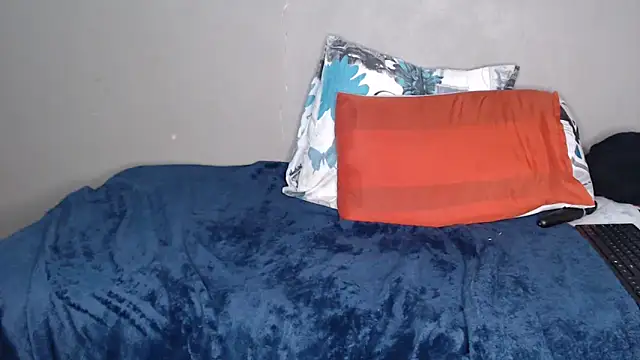 Snapshot of Lunalee chatting on March 2026 07:06:02 PM Lunalee online show from March 2026 07:06:02 PM