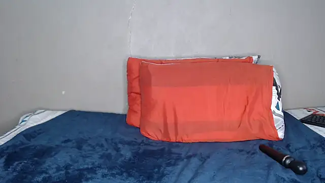 Snapshot of Lunalee chatting on March 2026 07:12:02 AM Lunalee online show from March 2026 07:12:02 AM