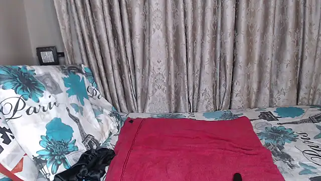 Snapshot of Lunalee chatting on March 2026 07:20:02 PM Lunalee online show from March 2026 07:20:02 PM