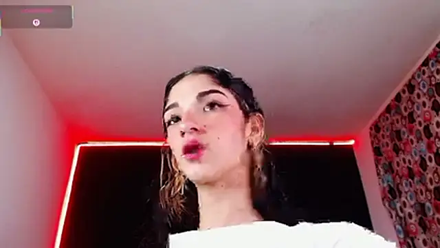 ingrid zese  online show from October 2025 09:02:02 PM