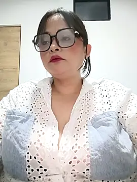 Snapshot of Nanna_160290 chatting on September 2025 01:40:02 AM Nanna 160290 online show from September 2025 01:40:02 AM