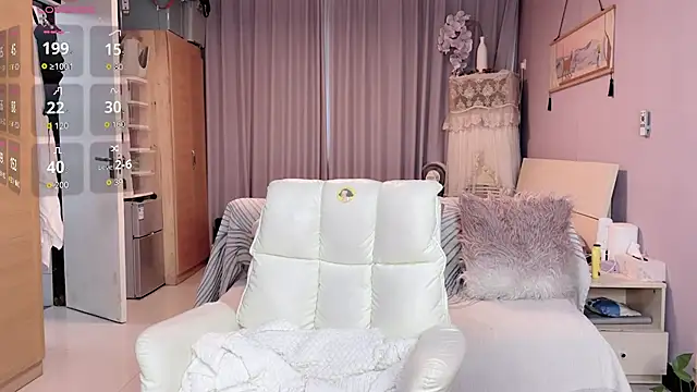 Y2Luvk online show from October 2025 10:50:02 PM