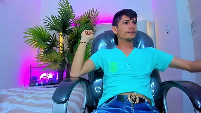 Wicked Twink online show from October 2025 01:17:01 PM