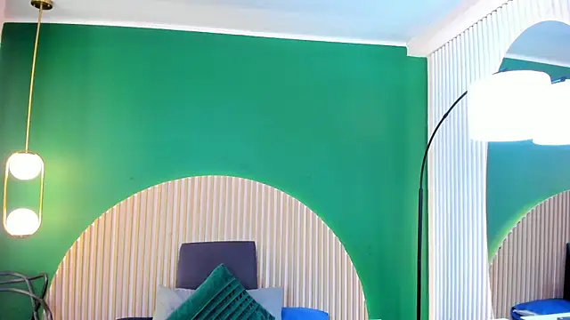 halleylorens online show from July 2026 12:03:01 PM