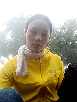 Snapshot of Ruaiuoi chatting on February 2026 01:42:02 AM Ruaiuoi online show from February 2026 01:42:02 AM