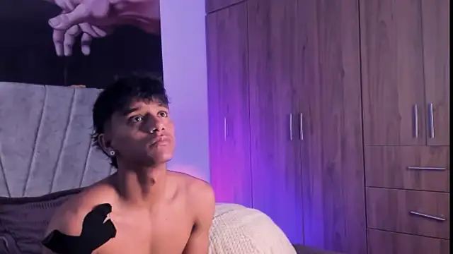 Snapshot of ZYZZ1312 chatting on September 2025 02:49:02 PM ZYZZ1312 online show from September 2025 02:49:02 PM