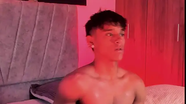 Snapshot of ZYZZ1312 chatting on September 2025 06:35:02 PM ZYZZ1312 online show from September 2025 06:35:02 PM