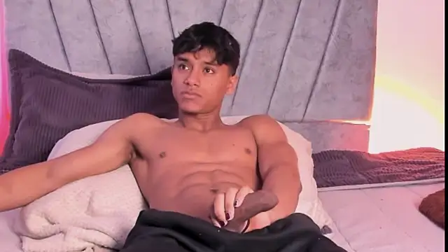 Snapshot of ZYZZ1312 chatting on November 2025 03:22:01 PM ZYZZ1312 online show from November 2025 03:22:01 PM