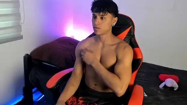 Snapshot of ZYZZ1312 chatting on June 2026 08:46:01 PM ZYZZ1312 online show from June 2026 08:46:01 PM