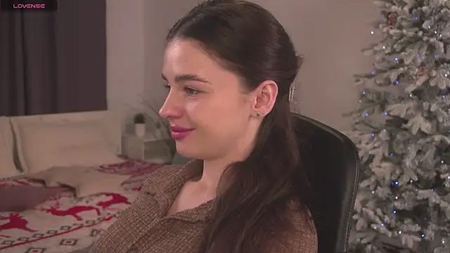 Olivia Farrell online show from December 2025 12:45:02 PM