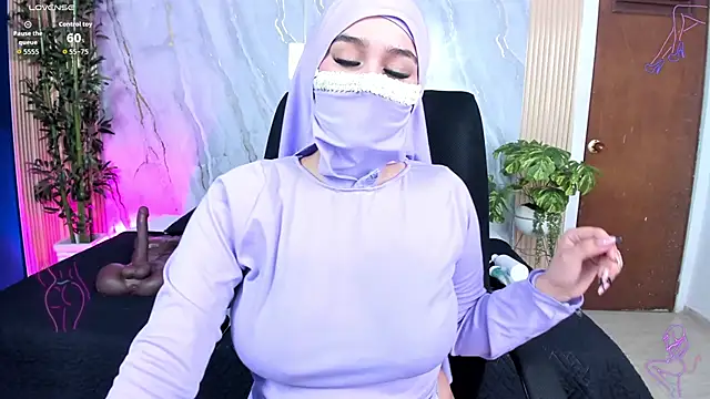 Snapshot of Hadarah_persa chatting on November 2025 10:43:02 PM Hadarah persa online show from November 2025 10:43:02 PM