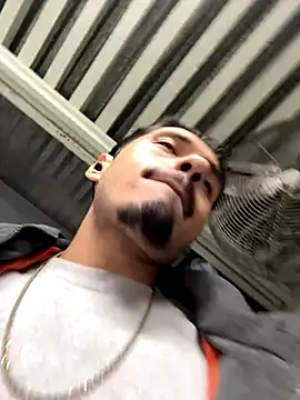 Snapshot of mrredcorn chatting on November 2025 01:33:02 PM mrredcorn online show from November 2025 01:33:02 PM