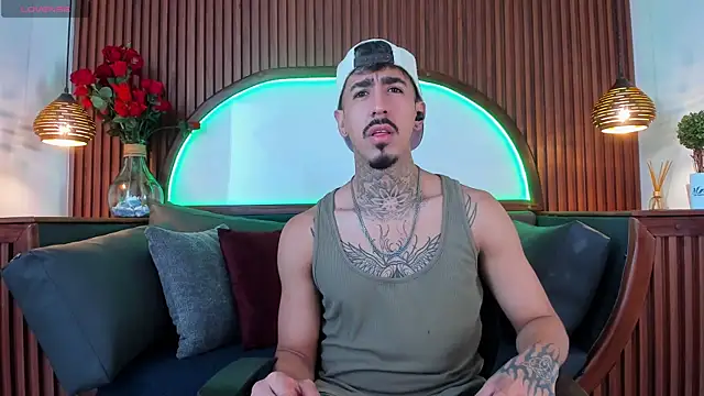 Donovan Desmond online show from November 2025 08:18:01 PM