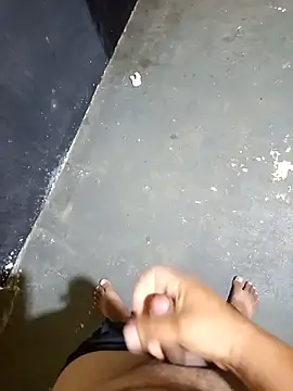 hendy692 online show from December 2025 04:51:01 AM