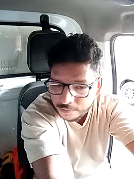 hendy692 online show from March 2026 04:57:01 PM