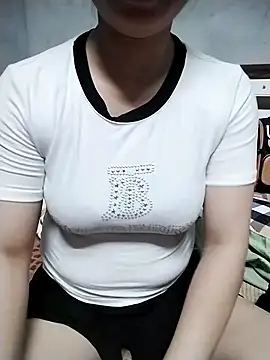 Mie rose online show from October 2025 01:32:01 PM