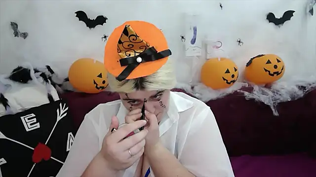 Amber Monro online show from October 2025 04:03:02 AM