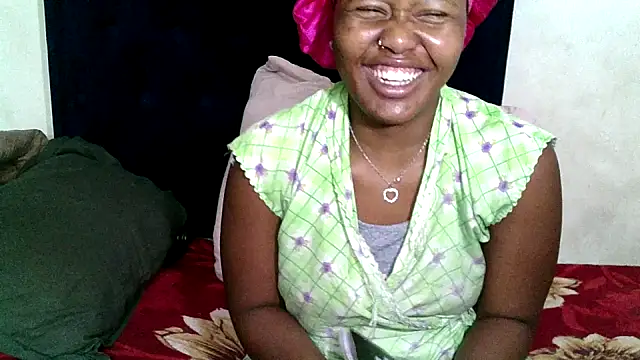 BUNNYCHOWX28 online show from January 2026 05:04:02 PM