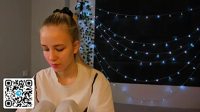 Snapshot of Anellyball chatting on March 2026 09:27:02 AM Anellyball online show from March 2026 09:27:02 AM