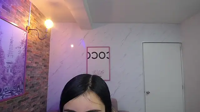 Eilyn love b online show from September 2025 12:43:02 PM