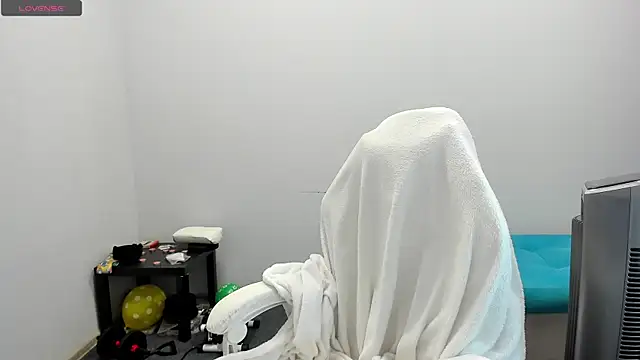 Snapshot of juliamurr_18 chatting on October 2025 01:06:01 AM juliamurr 18 online show from October 2025 01:06:01 AM