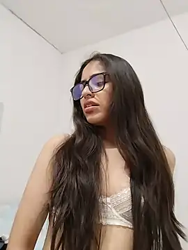Goddesscut333 online show from July 2026 11:33:02 PM
