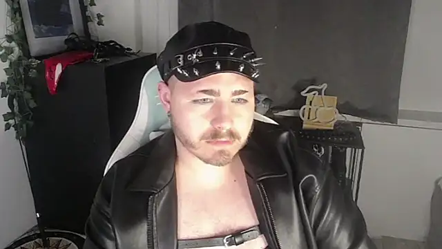 Snapshot of FabianKinky chatting on September 2025 09:52:02 PM FabianKinky online show from September 2025 09:52:02 PM