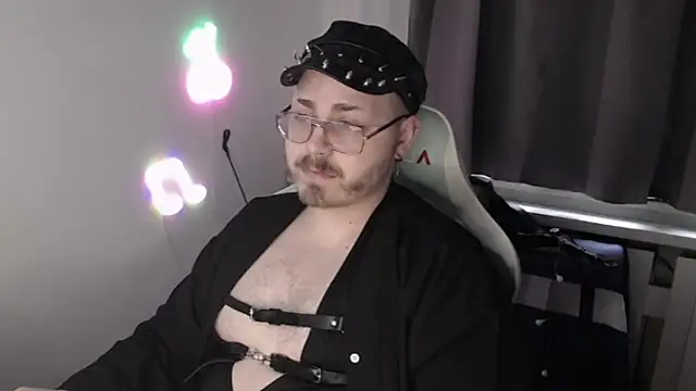 Snapshot of FabianKinky chatting on October 2025 06:54:01 AM FabianKinky online show from October 2025 06:54:01 AM