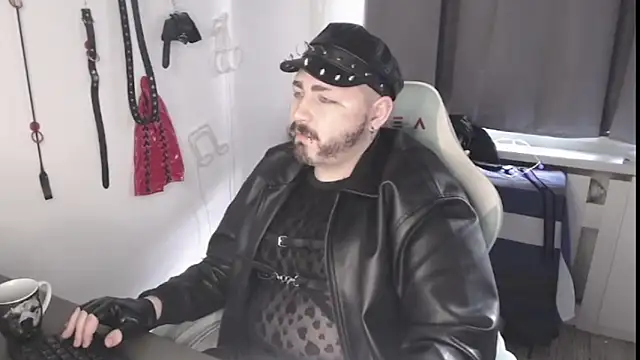 Snapshot of FabianKinky chatting on October 2025 09:44:01 AM FabianKinky online show from October 2025 09:44:01 AM