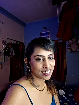 Love Beauty01 online show from April 2026 07:01:01 PM