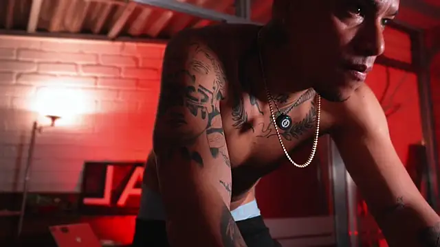 AlphaMasterXxx online show from April 2026 03:00:01 AM