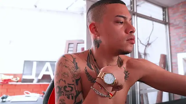 AlphaMasterXxx online show from April 2026 03:50:01 PM