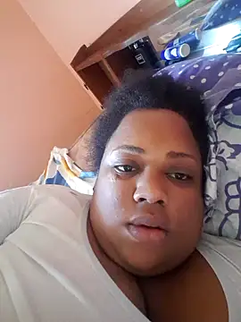 Snapshot of Karamelsaus chatting on October 2025 02:15:01 PM Karamelsaus online show from October 2025 02:15:01 PM