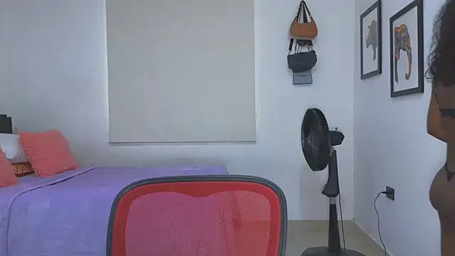 EmilyKisx online show from September 2025 02:55:01 PM