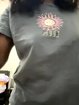 EmilyKisx online show from October 2025 01:12:01 PM