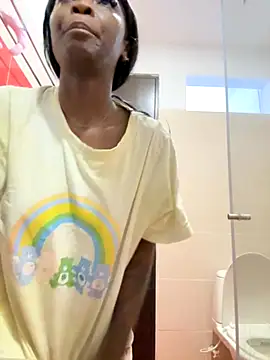 EmilyKisx online show from November 2025 02:18:02 PM