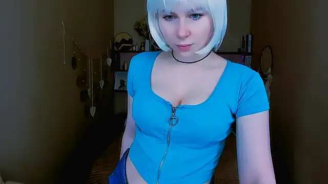 Snapshot of EvaCrosby chatting on October 2025 03:14:01 PM EvaCrosby online show from October 2025 03:14:01 PM