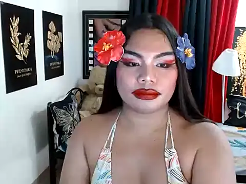 Snapshot of TSbrianaHugeCock chatting on April 2026 01:42:02 AM TSbrianaHugeCock online show from April 2026 01:42:02 AM