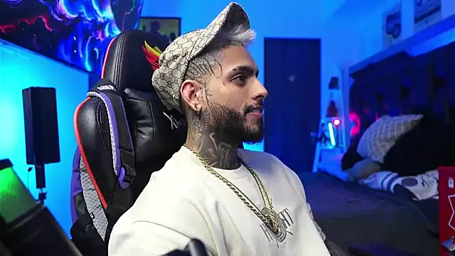 logan hugh8 online show from February 2026 06:40:02 AM