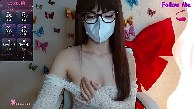 Snapshot of Boobyy-Bae chatting on November 2025 01:17:01 AM Boobyy-Bae online show from November 2025 01:17:01 AM