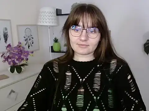 Julie Diamond online show from October 2025 01:22:01 PM