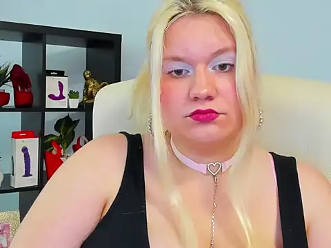 Snapshot of samantha_darling chatting on May 2026 12:57:02 PM samantha darling online show from May 2026 12:57:02 PM