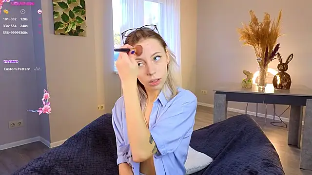 NyxaThorn online show from September 2025 02:44:02 PM