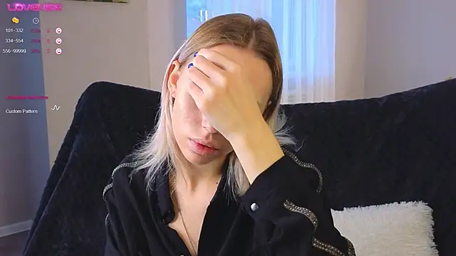 NyxaThorn online show from October 2025 02:36:01 PM