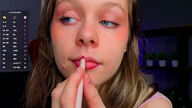 Snapshot of Tender_beauty chatting on June 2026 07:46:01 PM Tender beauty online show from June 2026 07:46:01 PM