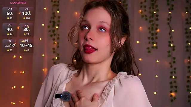 Snapshot of Tender_beauty chatting on July 2026 06:46:02 PM Tender beauty online show from July 2026 06:46:02 PM