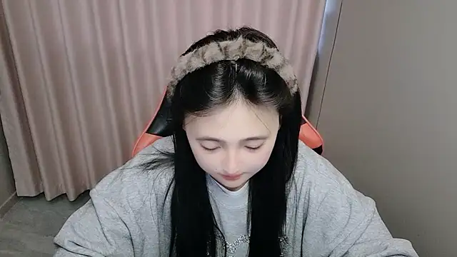 xxz98 online show from April 2026 09:37:01 AM