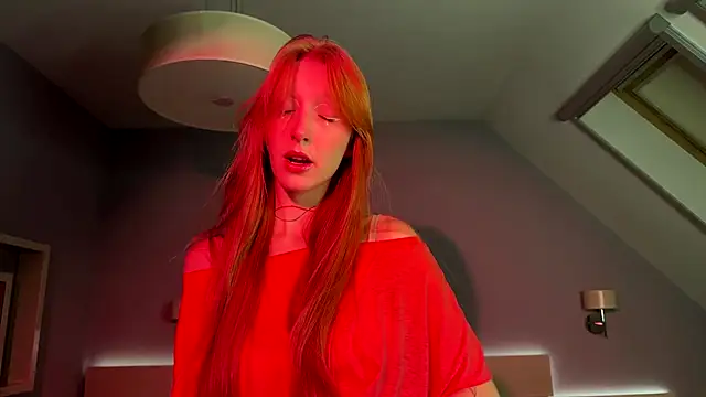 Snapshot of FoxieKiss chatting on September 2025 04:30:01 PM FoxieKiss online show from September 2025 04:30:01 PM