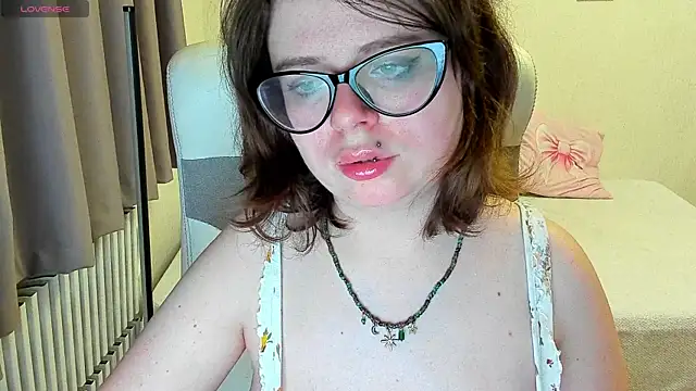 MilisaSweet777 online show from September 2025 07:15:02 PM